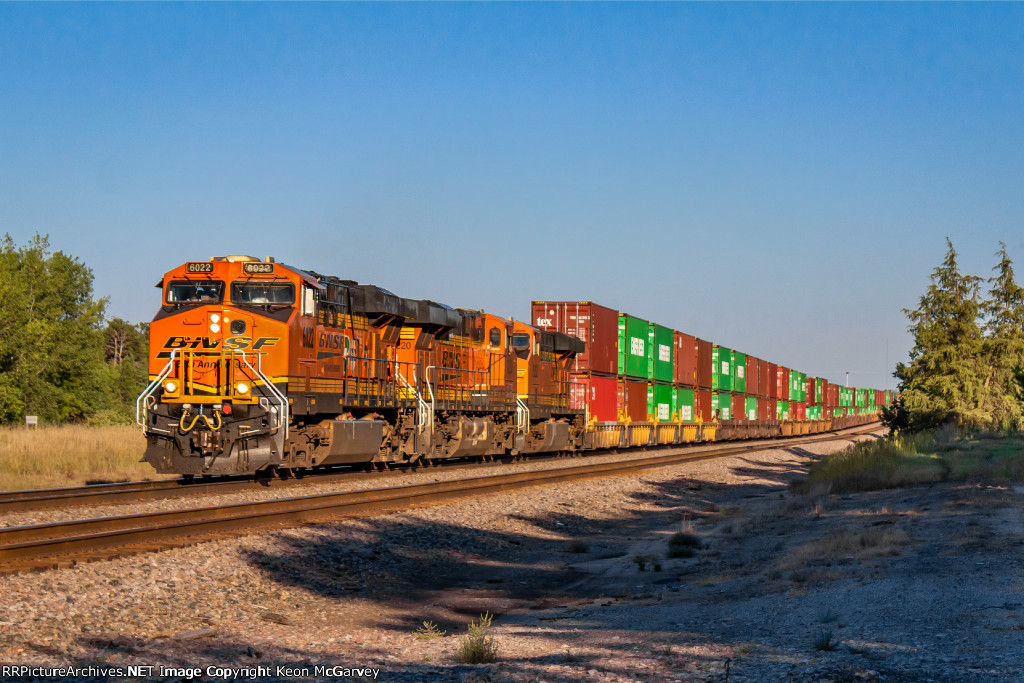 BNSF 6022 WEST